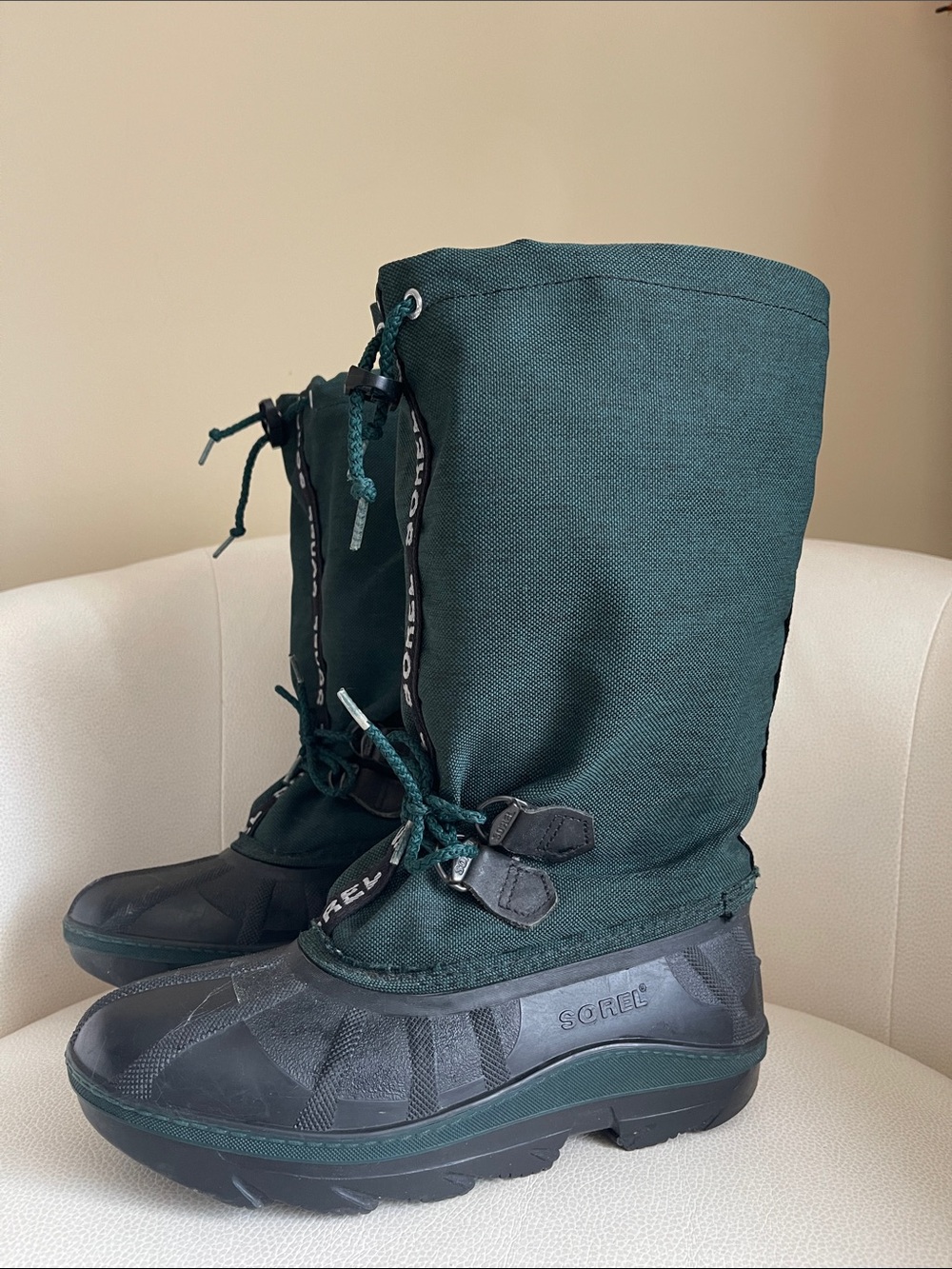 Sorel Snowlion XT Women's Green and Black Waterproof Winter Boots